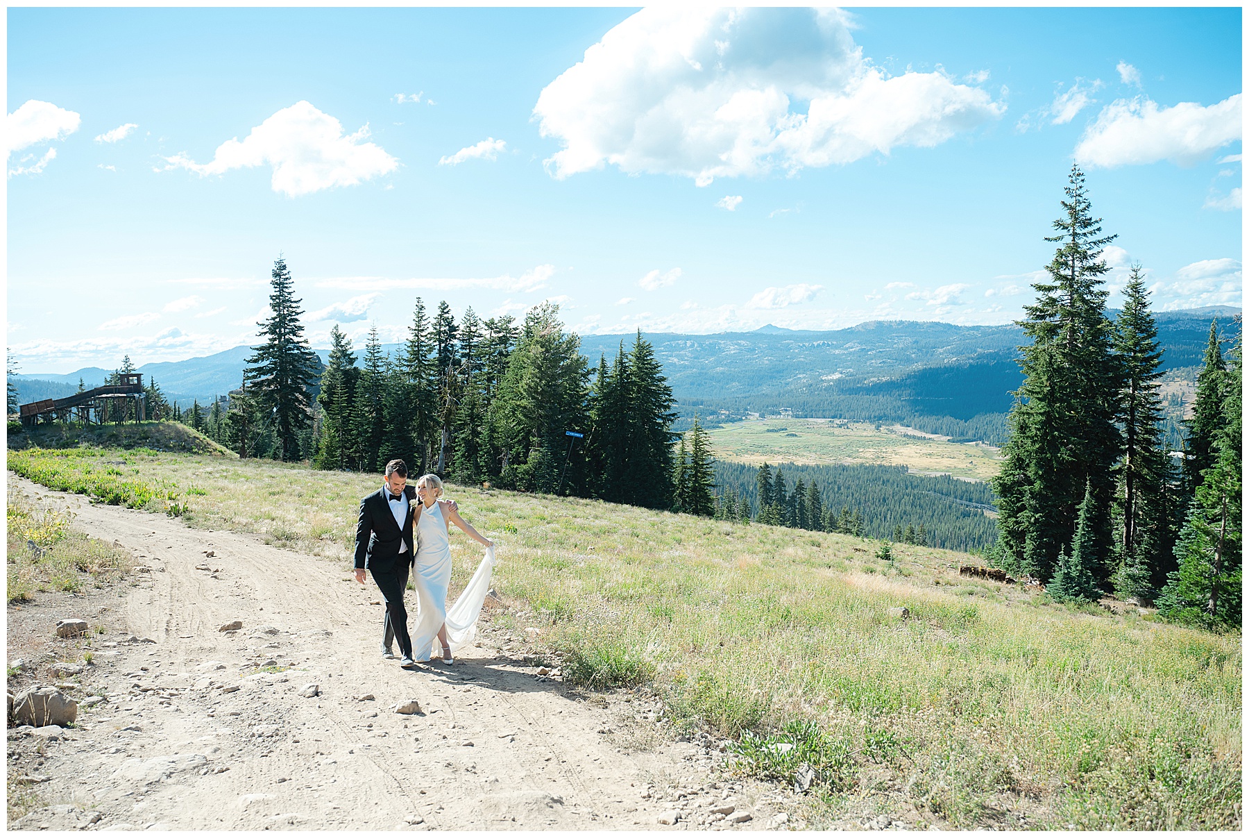 sugarbowl resort wedding cocktail hour at he top of the mountain